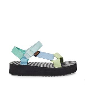 Kids teva size 5/WOMENS 6.5